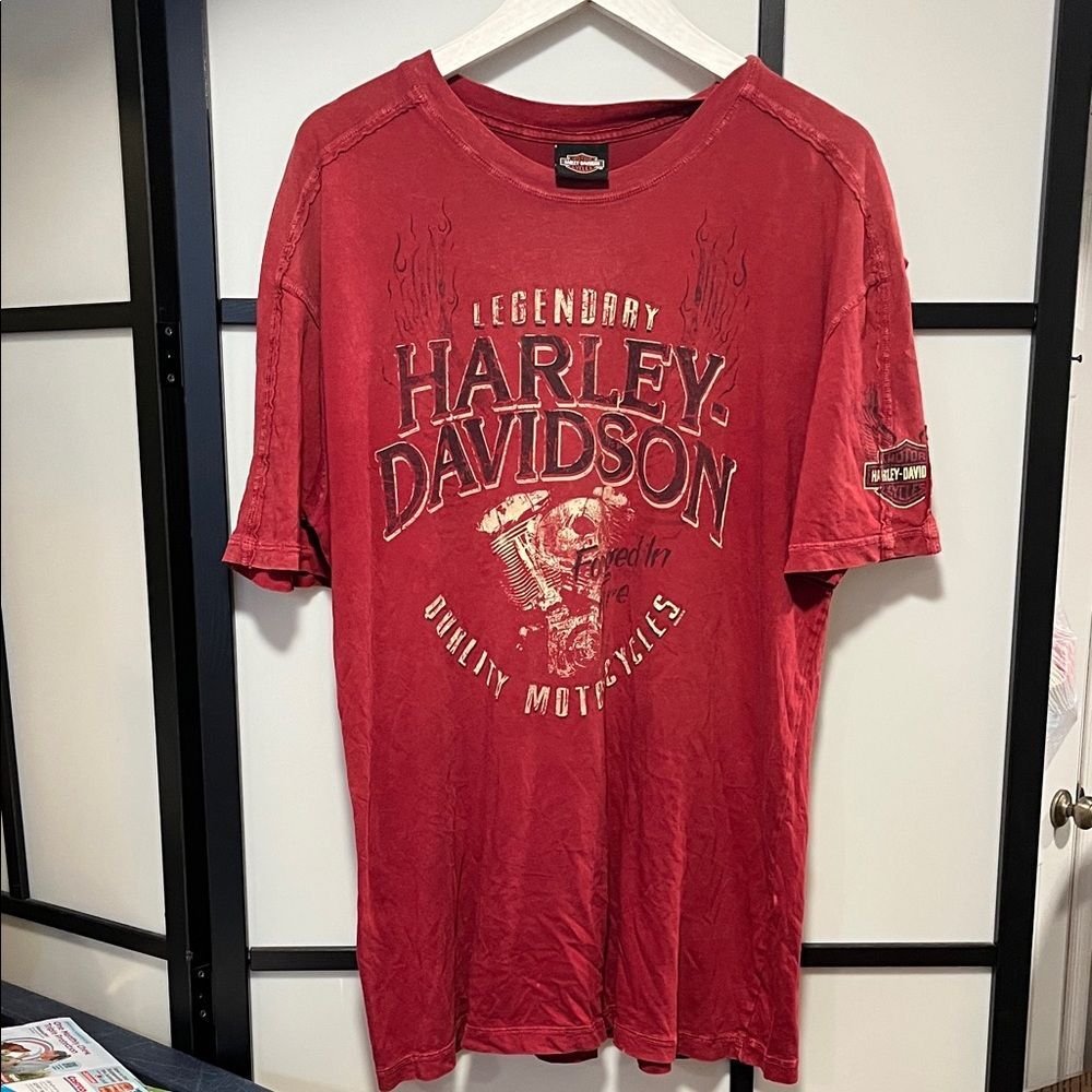 Harley-Davidson Farmington Hills, MI Legendary Red Tee Large